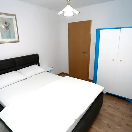 Felix Apartment