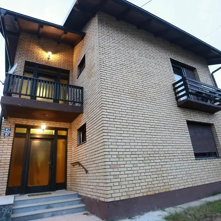 Felix Apartment Laktasi