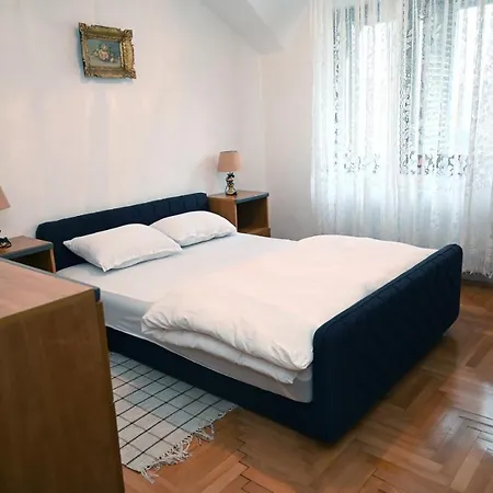 Felix Apartment