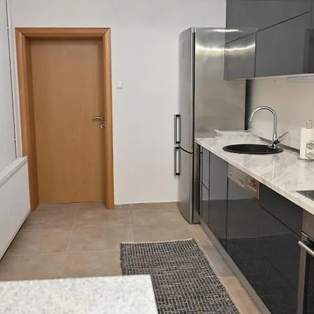 Felix Apartment