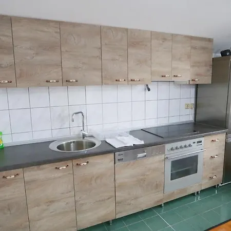 Felix Apartment *