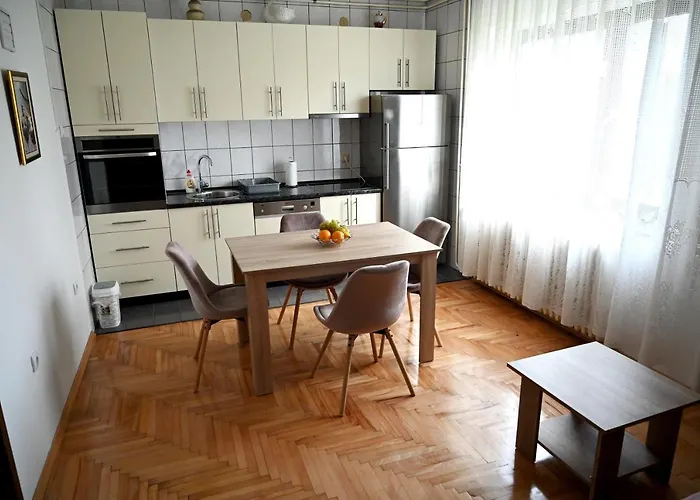 شقة Felix Laktaši